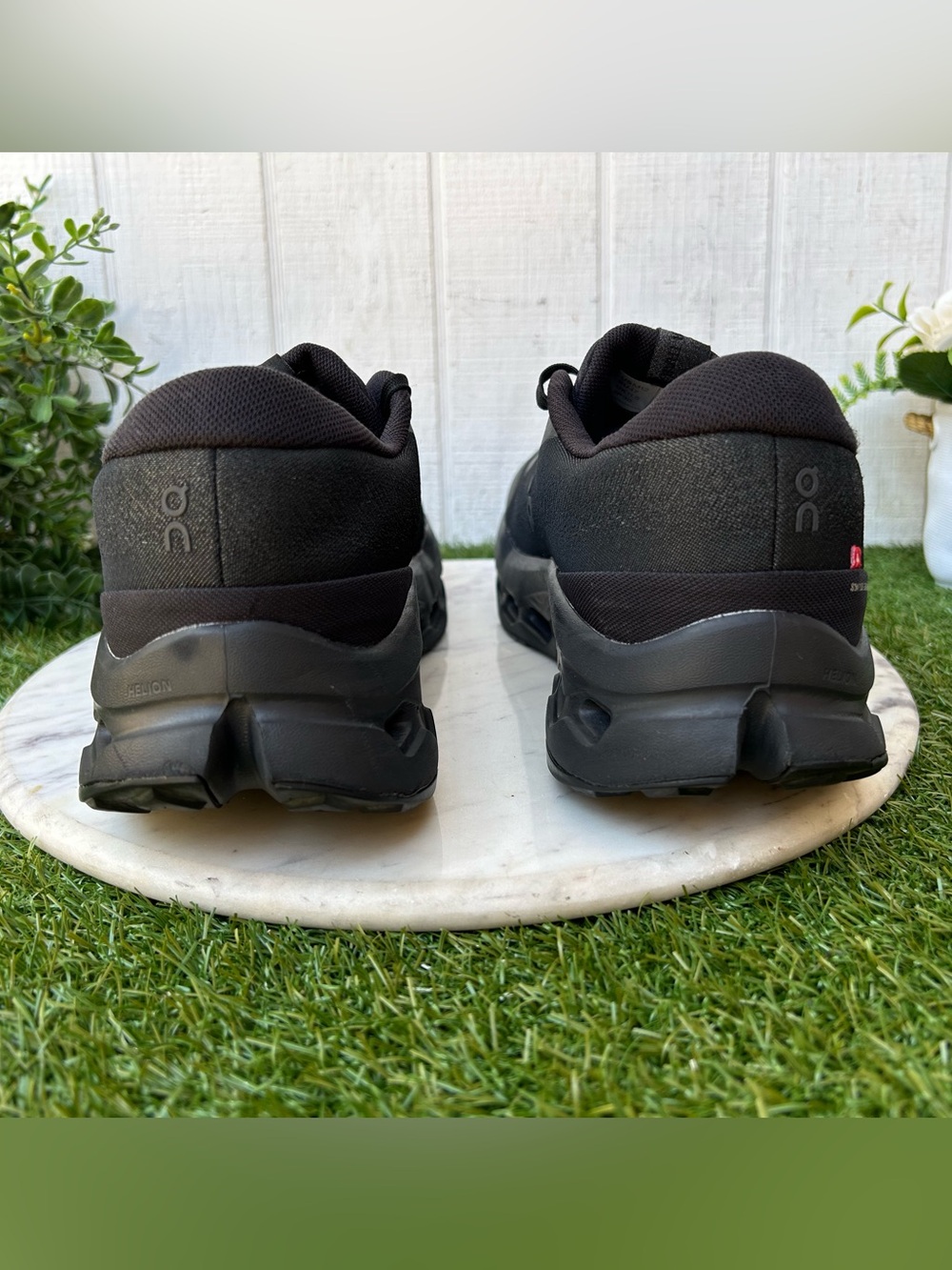 On Cloudsurfer Trail 2 Waterproof
Trail Running Shoe men 12 gently Ghost /Chalk - Picture 11 of 16